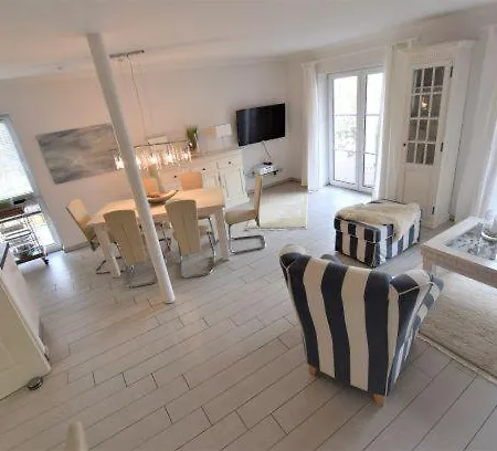 別荘 Duenengrund Haus Duenenblick Sylt
